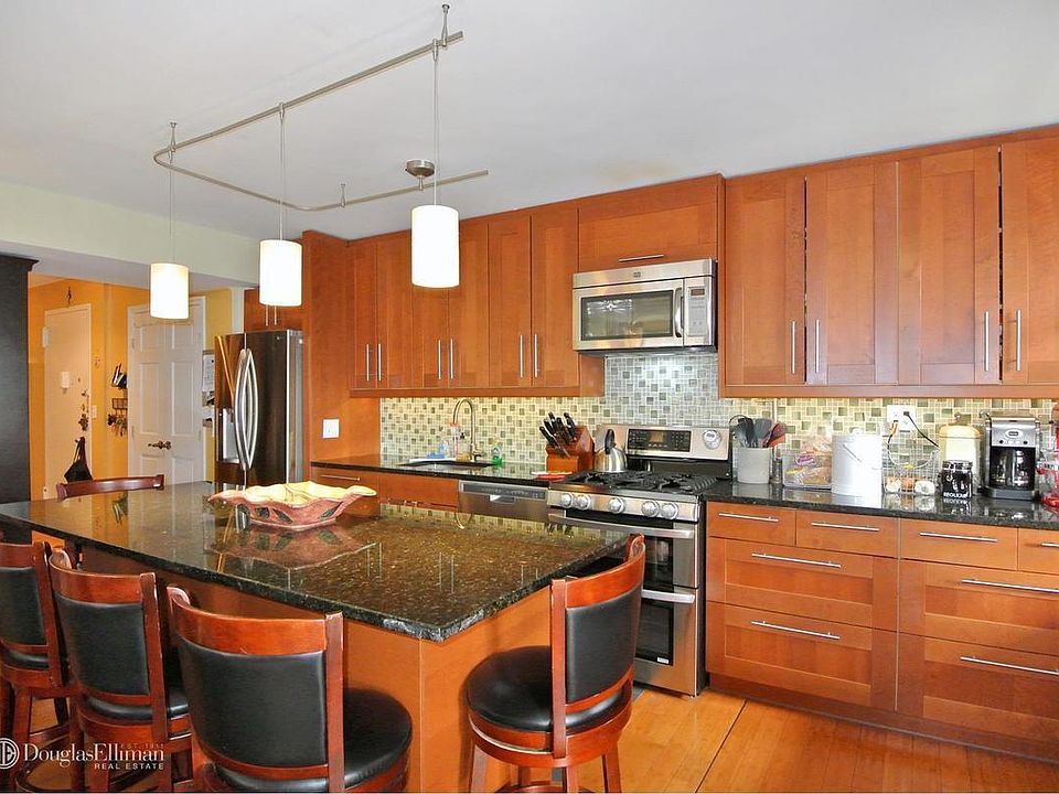 1st image of 100 Lasalle St #13G
