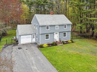 67 Leighton Rd, Falmouth, ME 04105