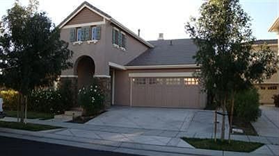 1st image of 689 S Comunidad St