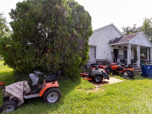2421 12th Ave N, Texas City, TX 77590