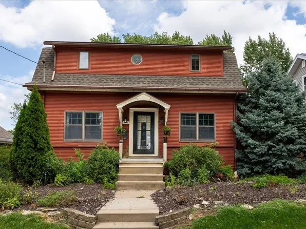 1200 Glen Oak St, Dubuque, IA 52001