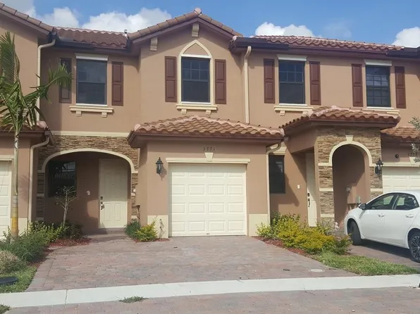 3792 SE 3rd St, Homestead, FL 33033