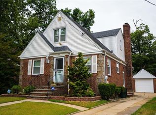 136 Union St, Valley Stream, NY 11580