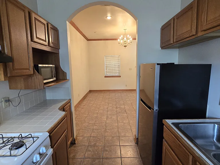 2116 Fairchild St #F — Photo 5