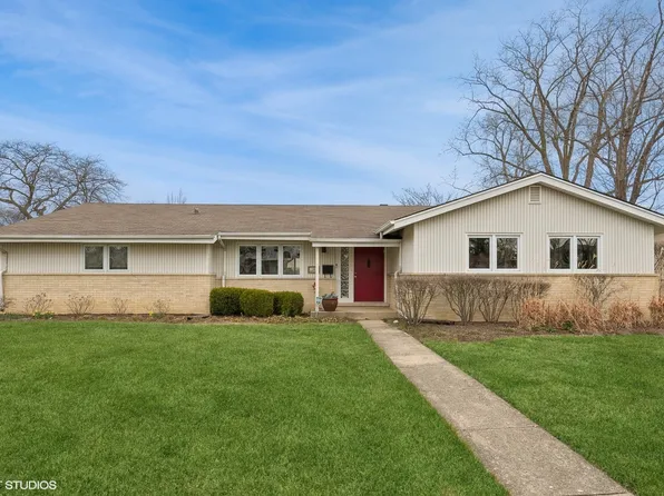 18 Ferndale Rd, Deerfield, IL 60015