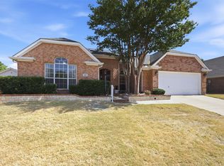 110 Julian Dr, Rockwall, TX 75087