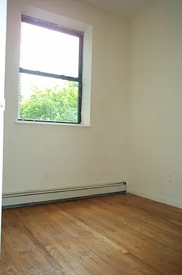 Rented by Tower Brokerage | media 42