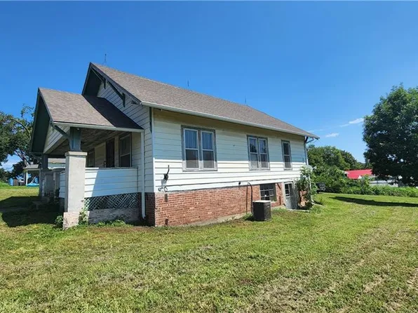 207 S Race St, New Hampton, MO 64471