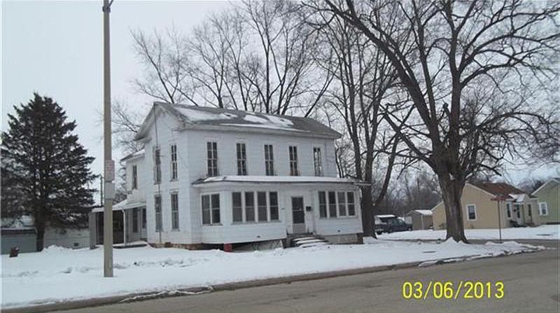 2nd image of 214 S Main St