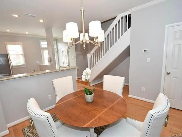 2707 Dilworth Heights Ln — Photo 5