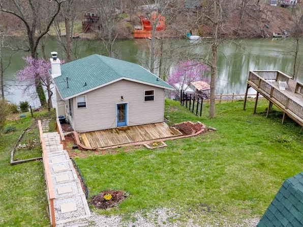 615 W Fleming Dr, Nineveh, IN 46164