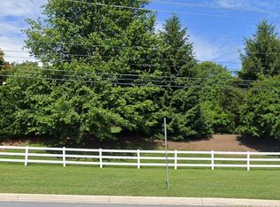 14212 Glen Mill Rd, Rockville, MD 20850