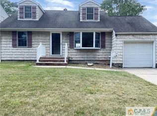 61 Dover Rd, Colonia, NJ 07067