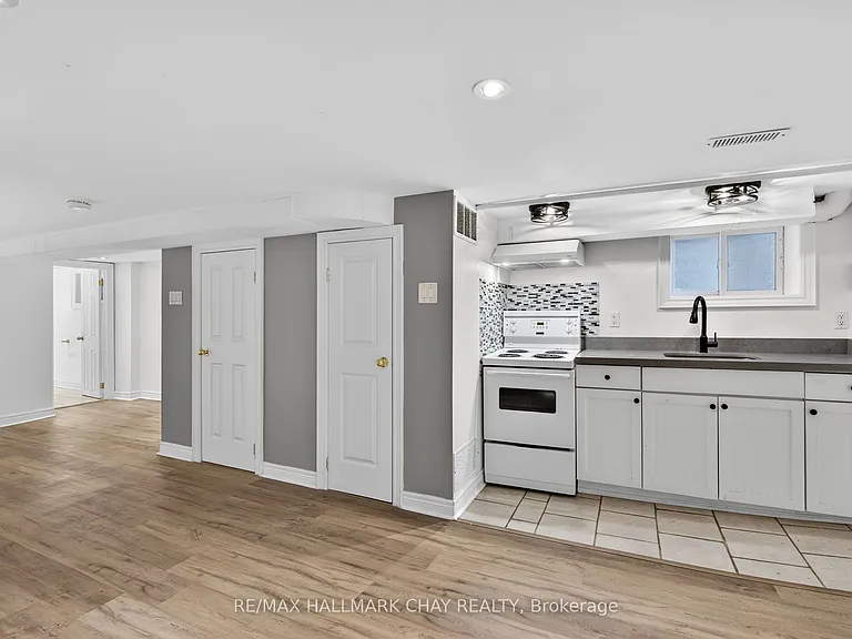 45 Caledonia Rd #LOWER — Photo 9