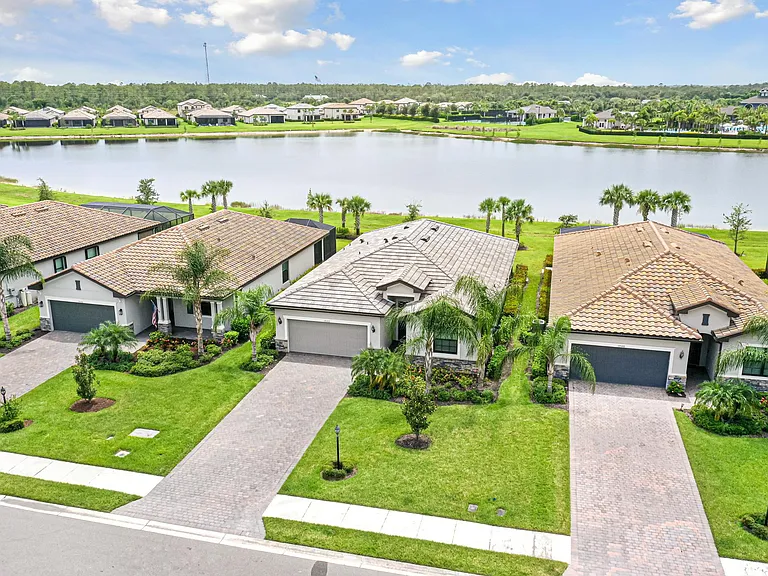 19592 Utopia Ln — Photo 6