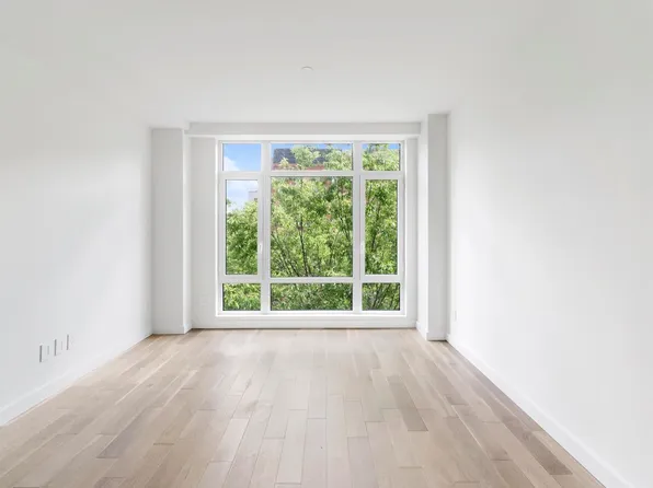 952 Columbus Avenue 4A image 2 of 8