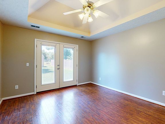 5th image of 108 Dorchester Dr
