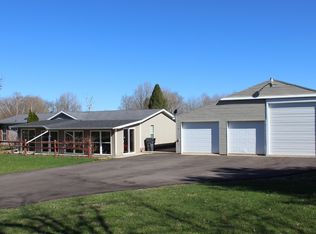 63766 Maple Ln, Bangor, MI 49013