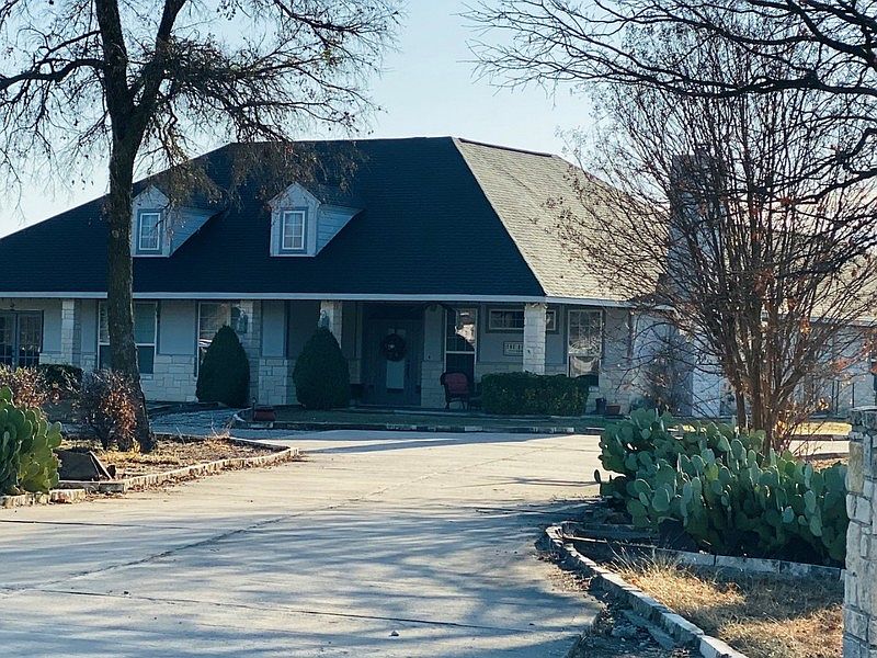 1st image of 393 Taylor Rd