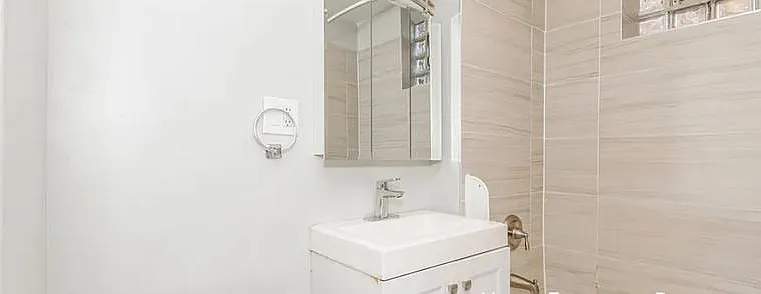 1007 N California Ave #2R — Photo 8