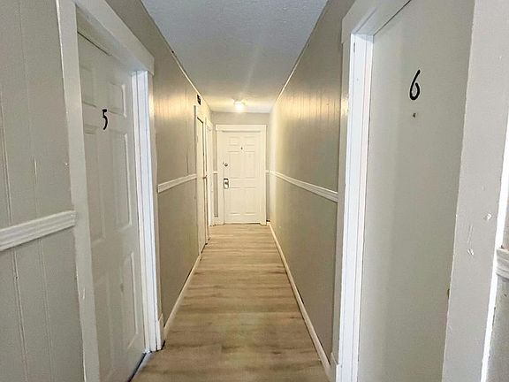 3rd image of 400 E Sherman St #4
