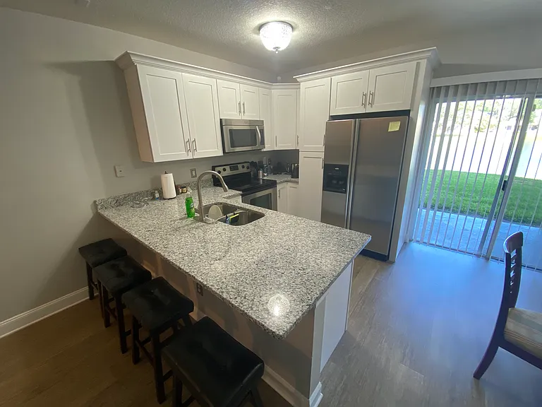 419 Wilton Cir #419 — Photo 3