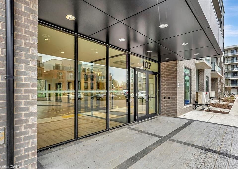 1st image of 107 Roger St #516