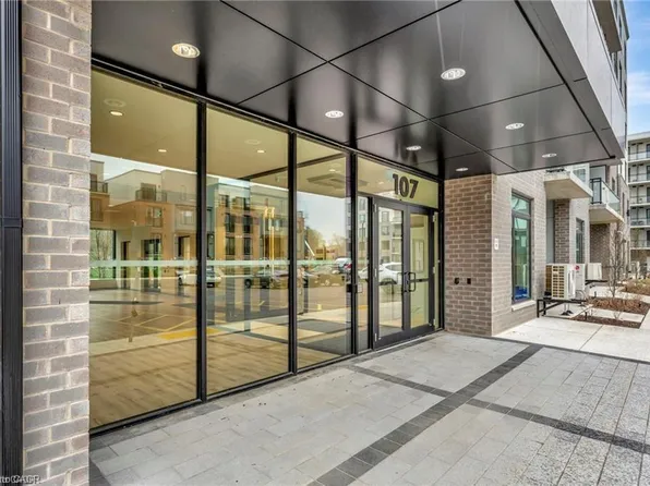 107 Roger St #516, Waterloo, ON N2J 0G3