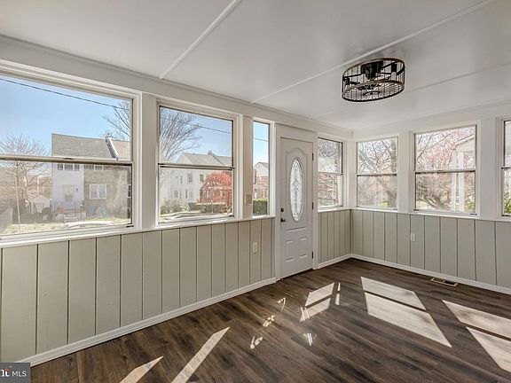 2nd image of 1110 Cobbs St