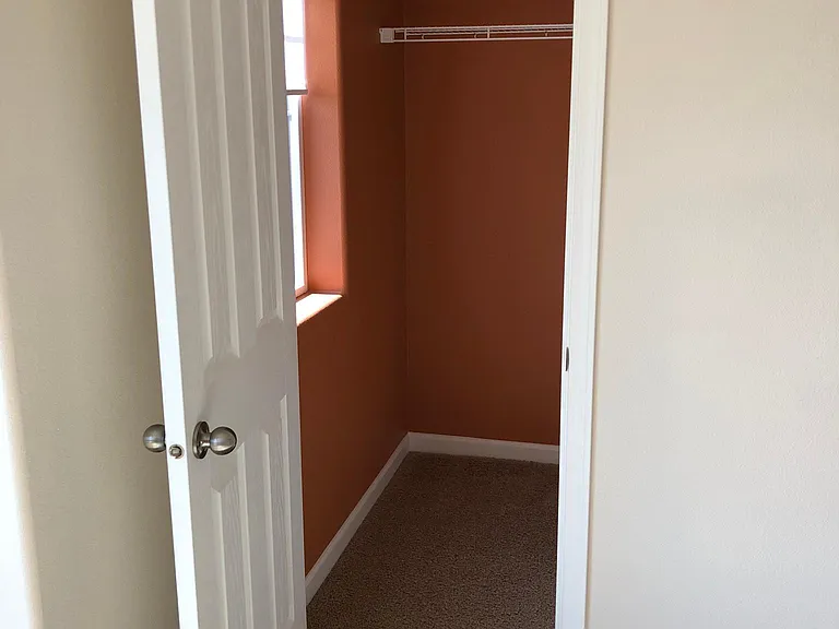 3rd floor - Master bedroom walk-in closet