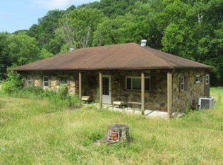 222 Old Nw Railroad Rd, Genoa, WV 25517