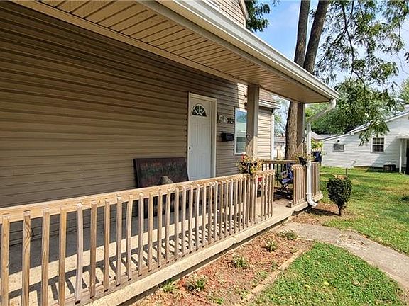 4th image of 2307 Blake Ave