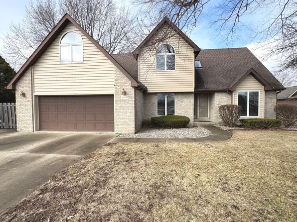 19 Old Farm North Ct, Bradley, IL 60915