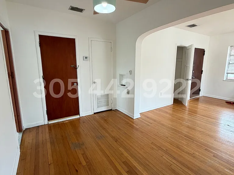 33 Madeira Ave #3 — Photo 6