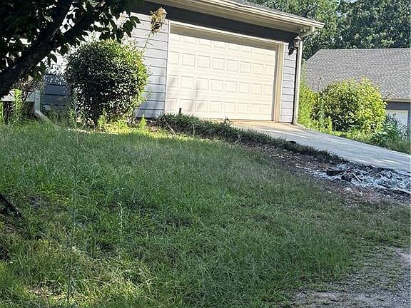 2nd image of 3331 Friendship Rd