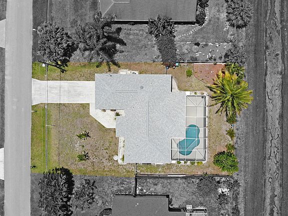 5th image of 771 SW Estate Avenue