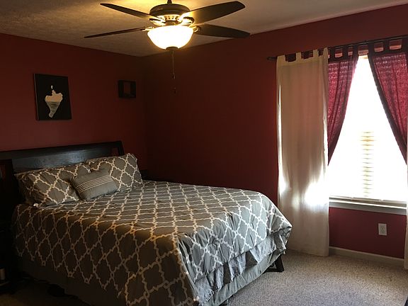 3rd image of 171 Devin Close Ct