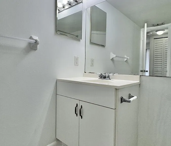 150 Santa Clara Dr #5 — Photo 23