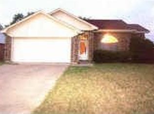 6640 Lakeside Dr, Lake Worth, TX 76135