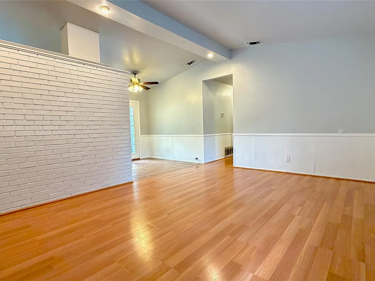 3 bed, 2.0 bath, 1235 sqft, $1,995 — Photo 4