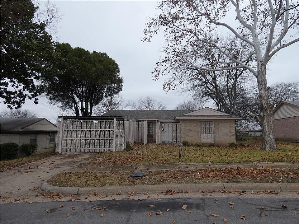 1st image of 5922 Park Manor Dr