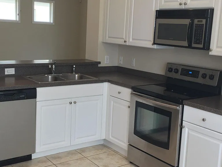 1614 White Breeze Cv — Photo 10