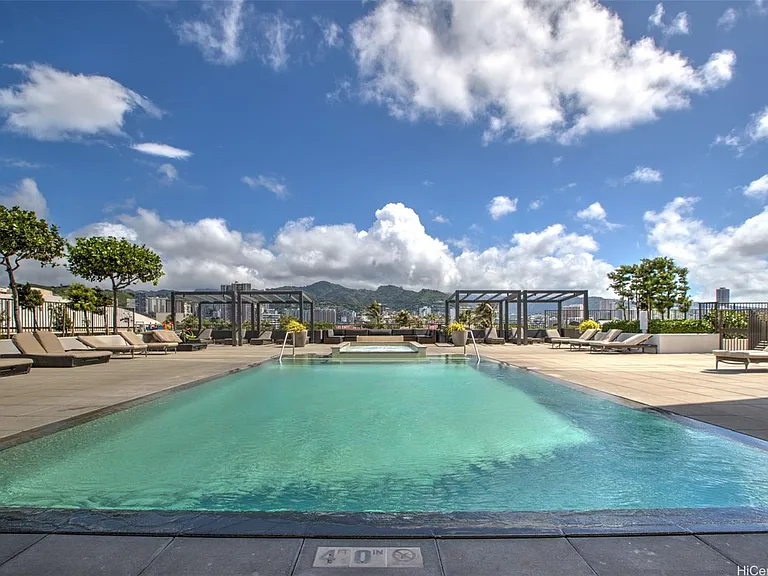 Heated saltwater pool, hot-tub and cabanas
