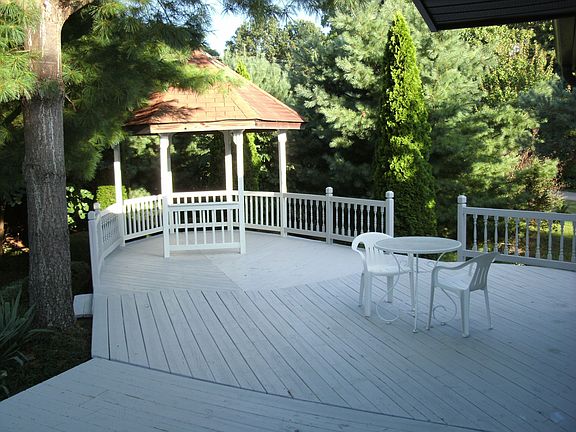3rd image of 13190 Pine Island Dr