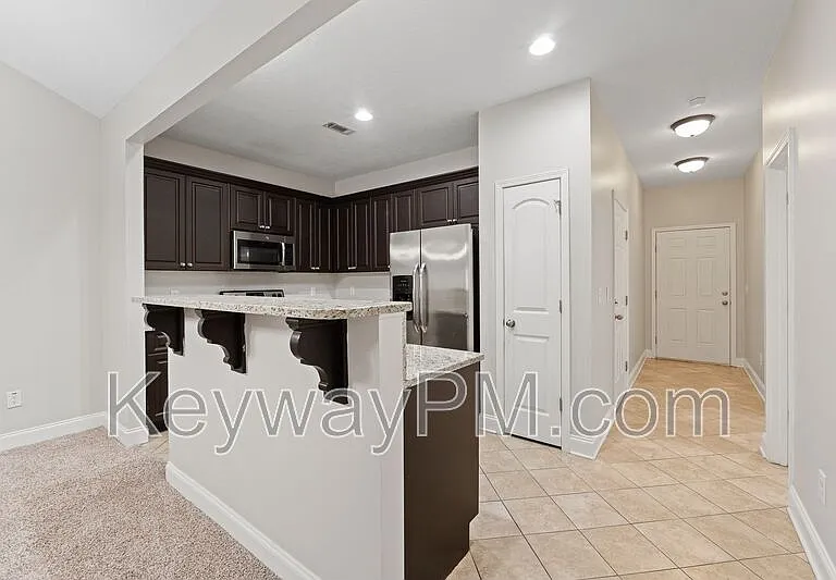 366 Bowen Fls — Photo 10