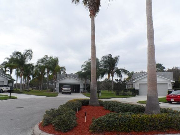 Cul-de-sac with house beyond