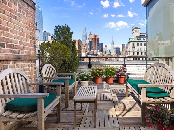 118 East 25th Street PH image 1 of 14