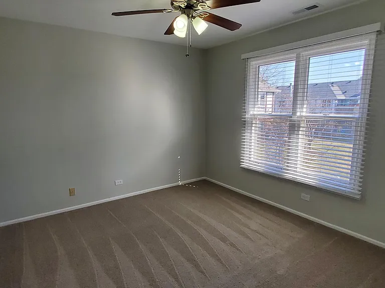 1406 Clairmont Ct — Photo 12