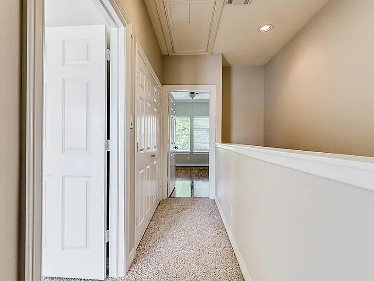 513 Leverkuhn St — Photo 22