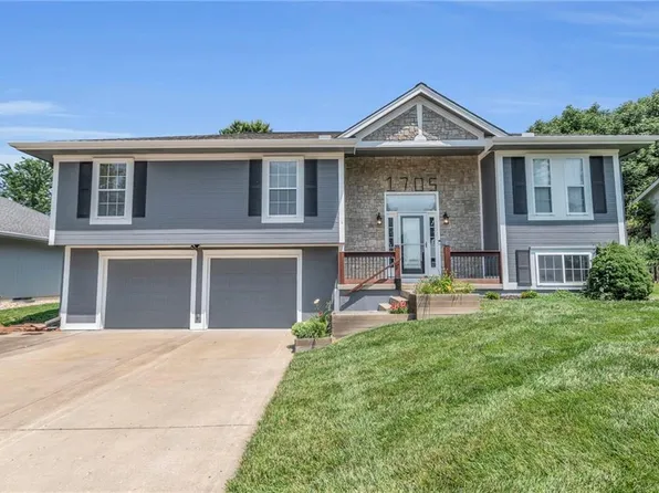 1705 Marble Dr, Kearney, MO 64060